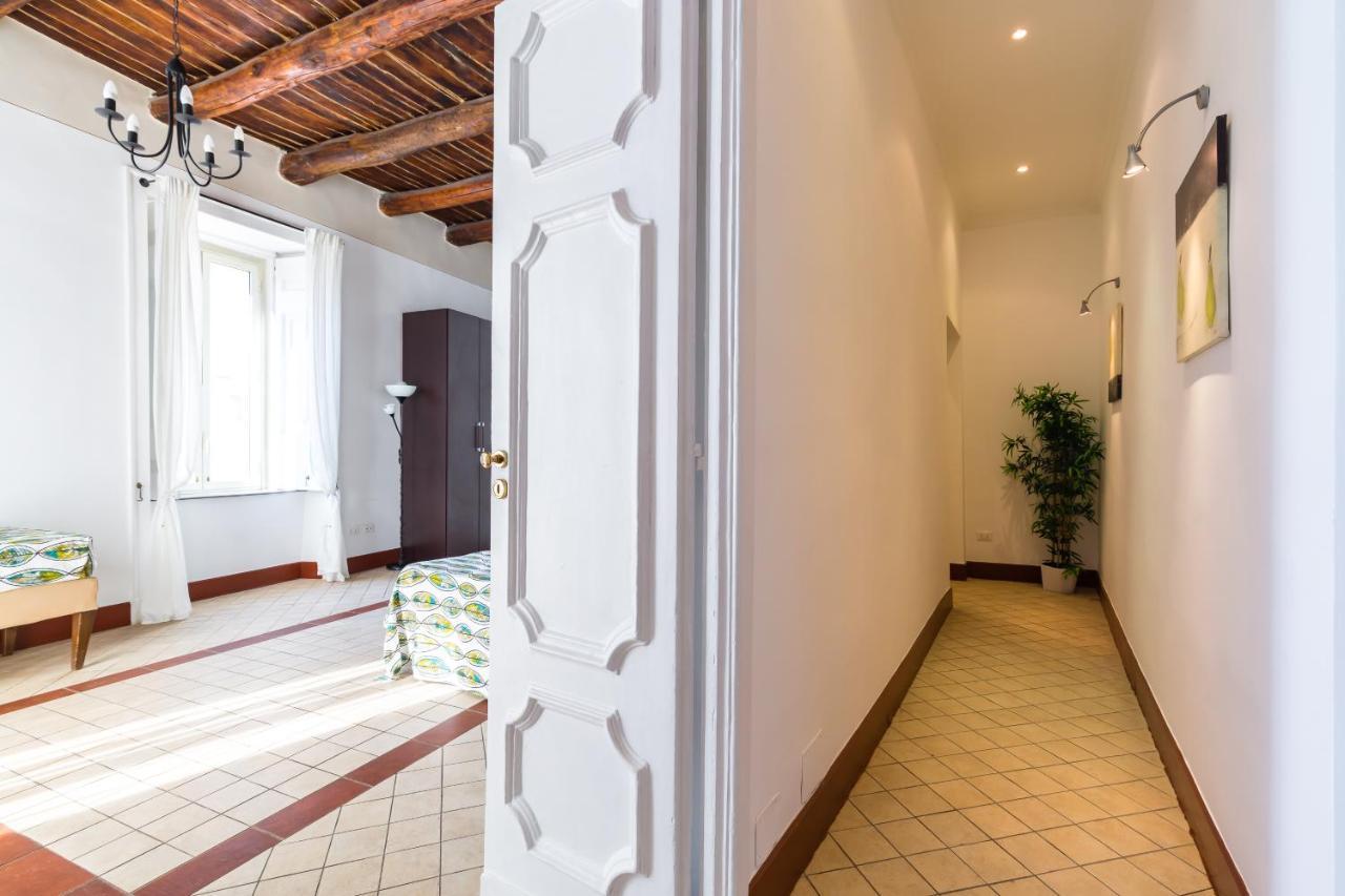 Appartamento Lopez 20 A Big Family By Napoliapartments